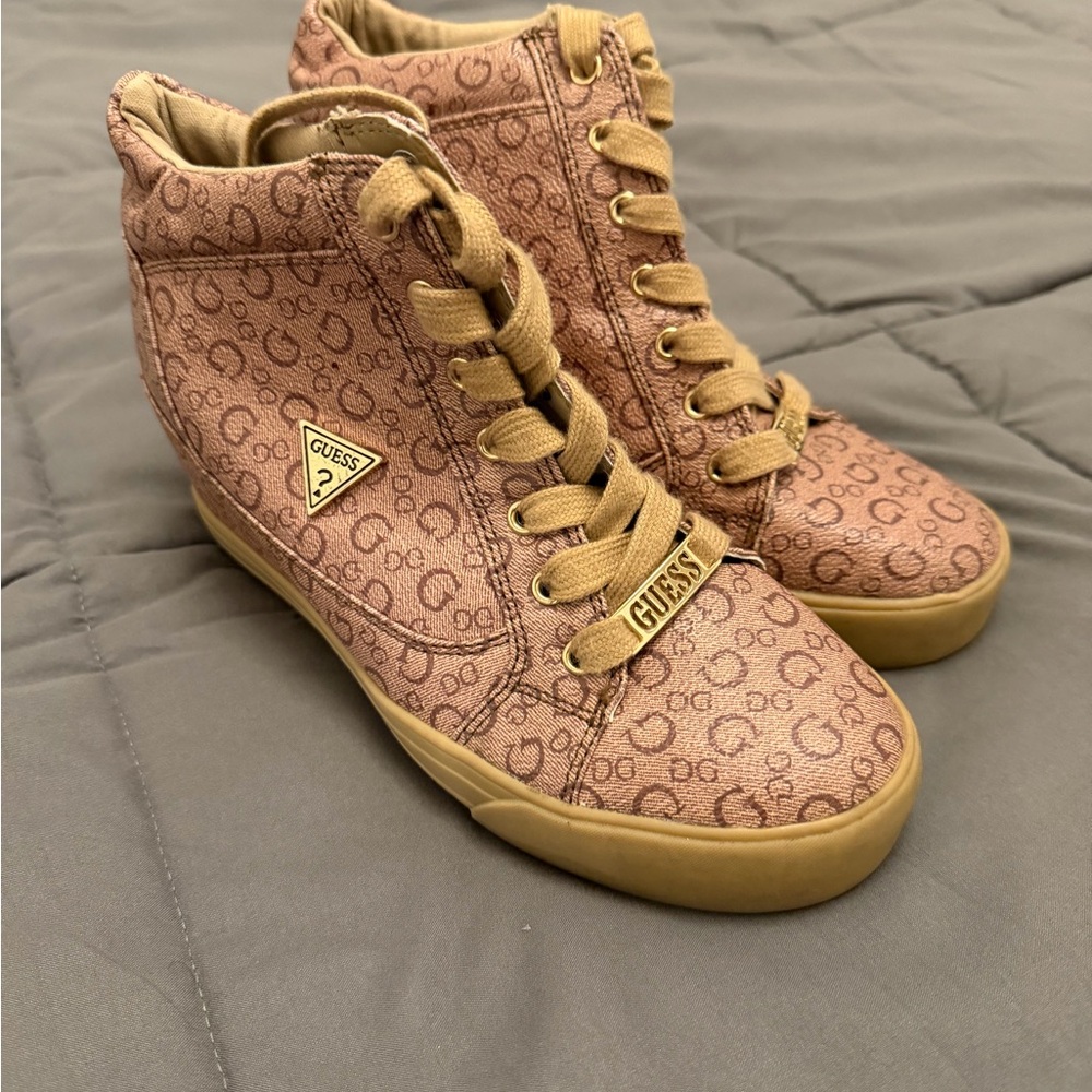 GUESS Sneakers - Tan Monogram